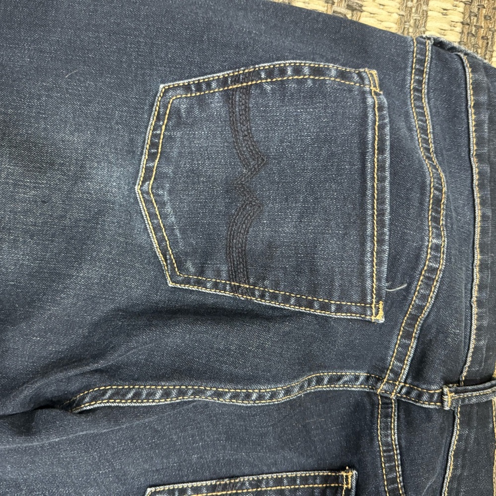 LUCKY JEANS - Picture 10 of 11